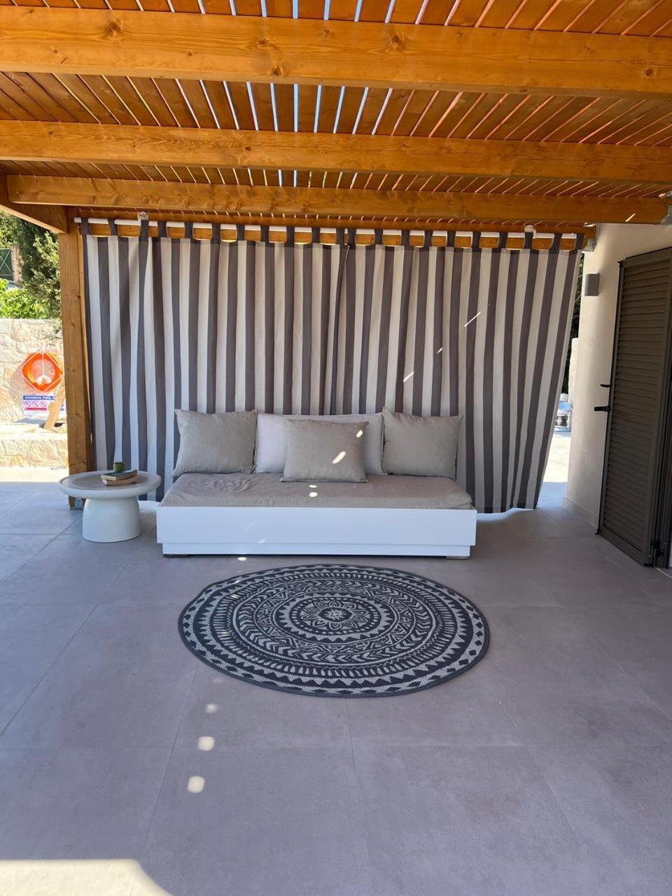 Sunny Villas Klismata Bagian luar foto